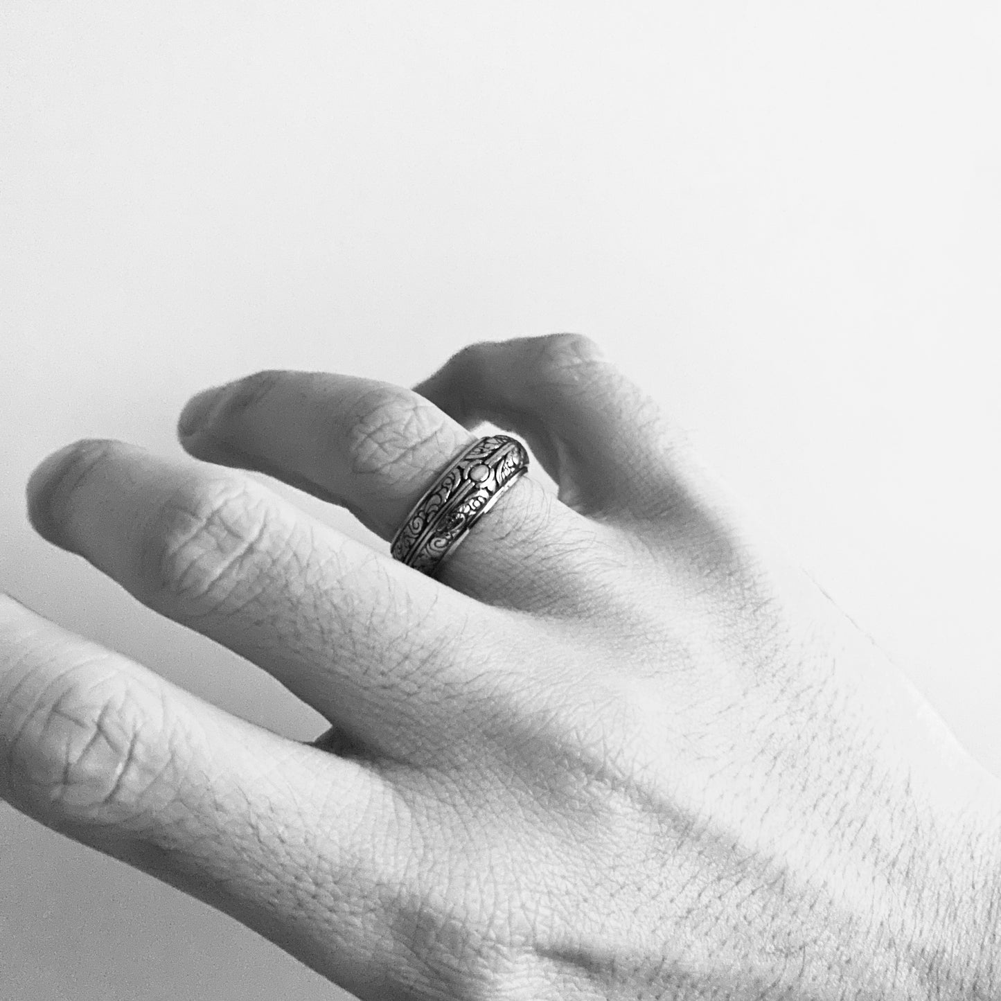 Wu Kong Spinner Ring