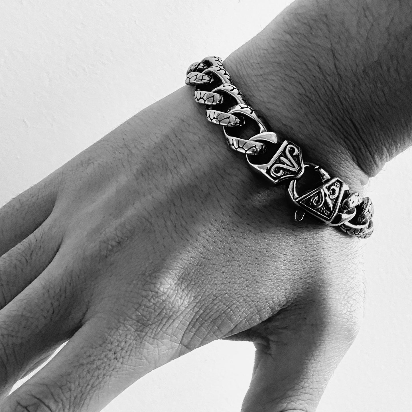 Scale Link Bracelet
